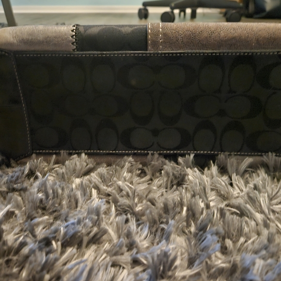 Coach purse - Picture 2 of 5